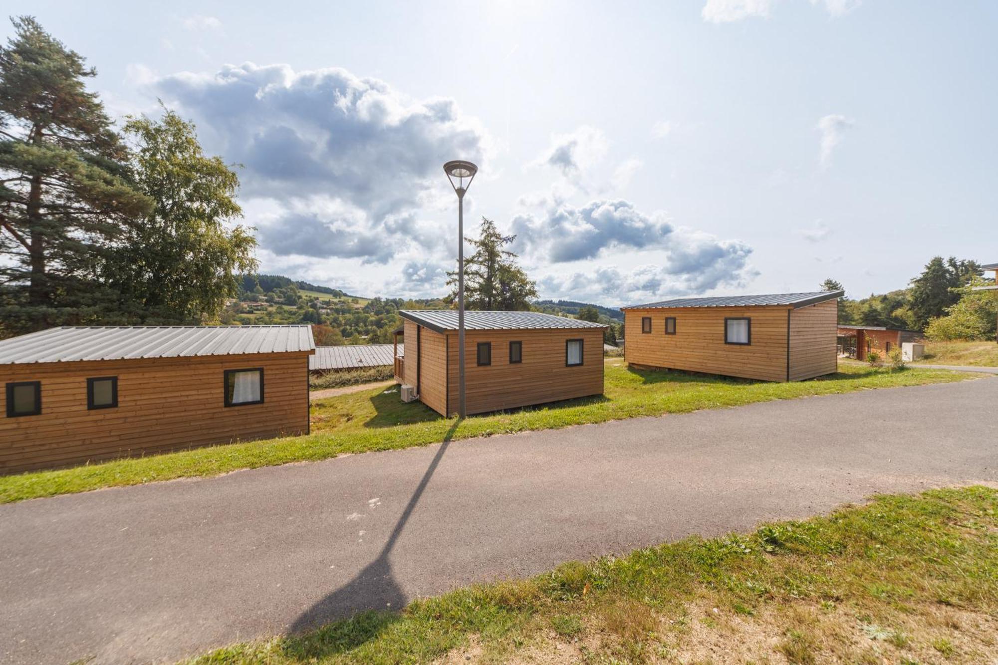 Les Demeures Du Lac Saint-Remy-sur-Durolle Bagian luar foto